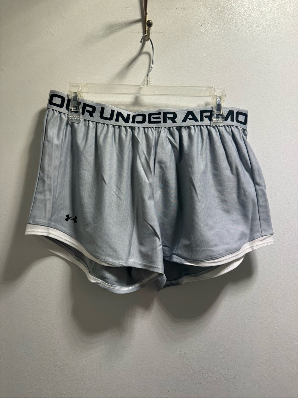 *Under Armour Women's Light Gray Athletic Shorts with Logo Waistband